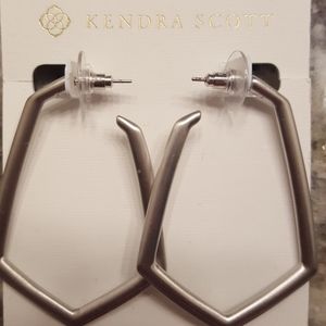 NWT kendra scott